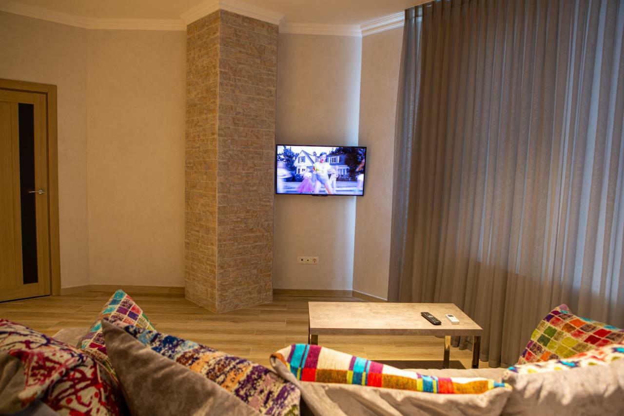 Apartments On Henuezskaya 5 Odessa Extérieur photo