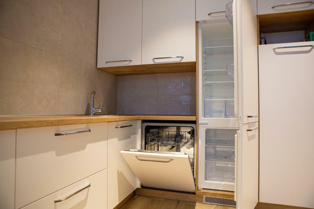 Apartments On Henuezskaya 5 Odessa Extérieur photo