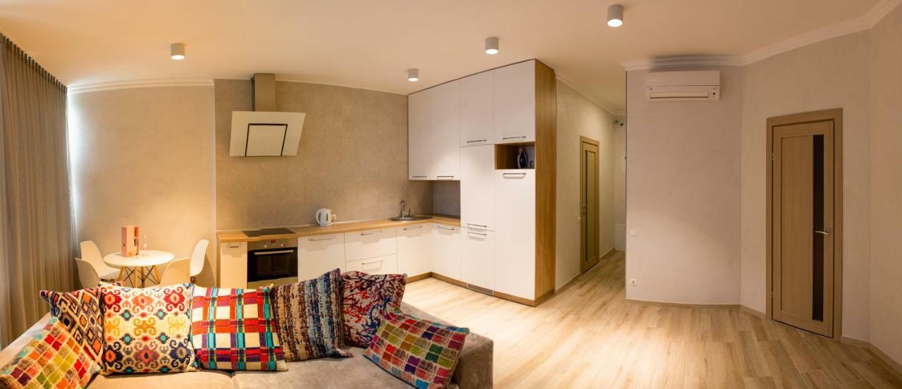Apartments On Henuezskaya 5 Odessa Extérieur photo